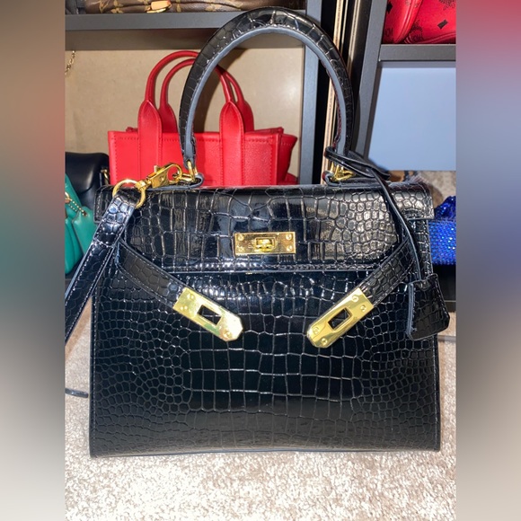 NWOT Akira Mock Croc Patent Leather Bag with Top Handle - Picture 3 of 6